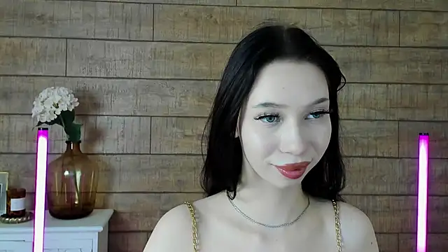 MaliaLandre online show from March 14, 2025, 3:25 pm