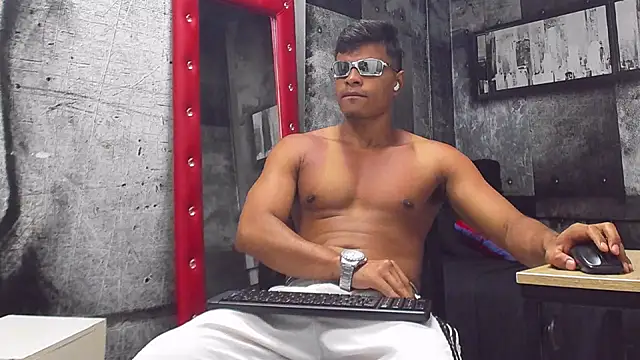 Derek Lustfordx online show from February 24, 2025, 11:10 am