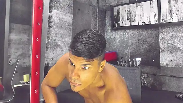 Derek Lustfordx online show from March 18, 2025, 11:22 am