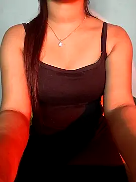 QueenOfHeart 07 online show from February 17, 2025, 3:22 pm