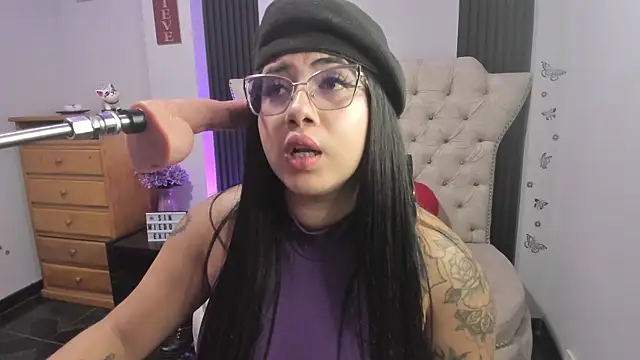 Snapshot of Sexy_cristall_ chatting on September 26, 2025, 12:06 am Sexy cristall  online show from September 26, 2025, 12:06 am