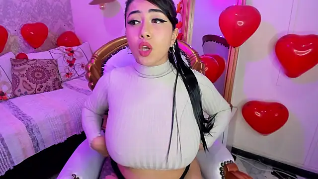 Sexy cristall  online show from February 18, 2025, 10:58 pm
