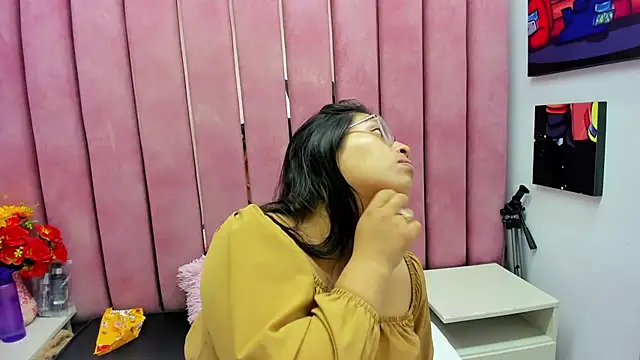 Snapshot of Miaa_Smiith_ chatting on October 5, 2025, 3:08 am Miaa Smiith  online show from October 5, 2025, 3:08 am