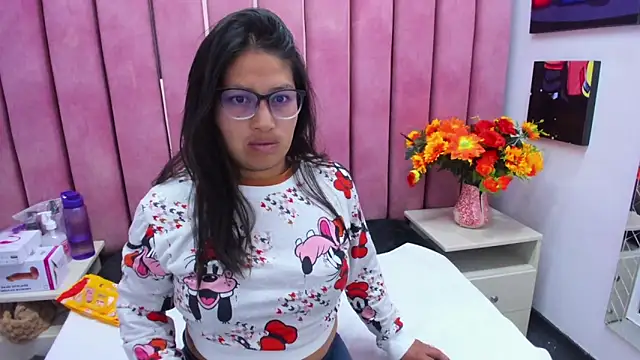 Snapshot of Miaa_Smiith_ chatting on October 30, 2025, 3:27 am Miaa Smiith  online show from October 30, 2025, 3:27 am