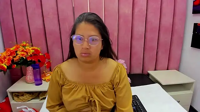 Snapshot of Miaa_Smiith_ chatting on September 18, 2025, 3:09 am Miaa Smiith  online show from September 18, 2025, 3:09 am