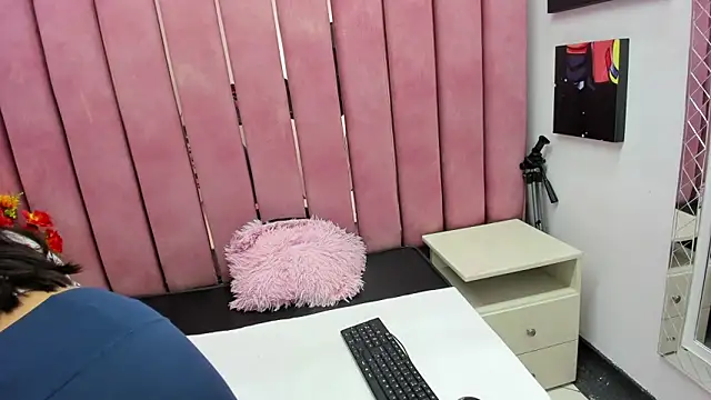 Snapshot of Miaa_Smiith_ chatting on October 10, 2025, 3:29 am Miaa Smiith  online show from October 10, 2025, 3:29 am