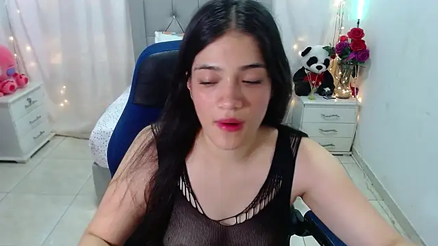 Alison girl20 online show from March 3, 2025, 8:32 pm