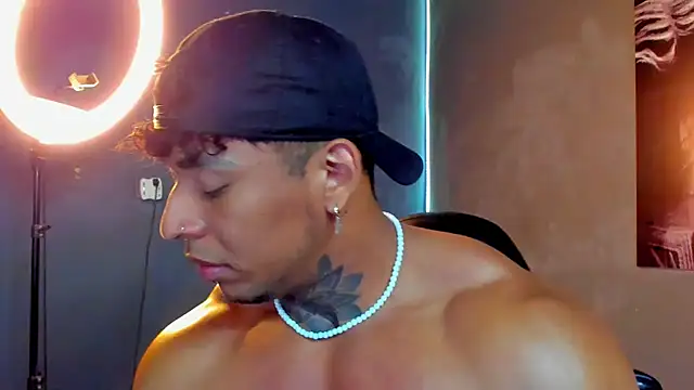 Snapshot of bradley_smith chatting on October 25, 2025, 9:30 am bradley smith online show from October 25, 2025, 9:30 am