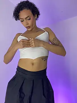 Ambarhilton online show from February 8, 2026, 9:56 pm