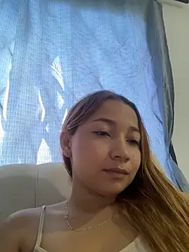 queen angelique online show from December 6, 2024, 9:40 pm