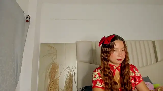 Snapshot of queen_angelique chatting on October 29, 2025, 11:47 pm queen angelique online show from October 29, 2025, 11:47 pm