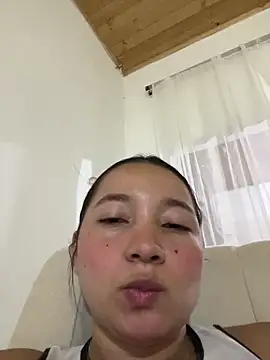 queen angelique online show from February 8, 2026, 2:53 am