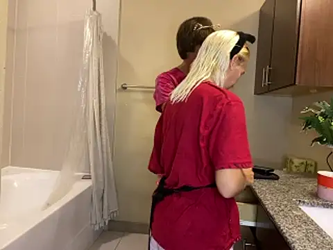 Snapshot of girlfriendmissy chatting on October 31, 2025, 11:22 pm girlfriendmissy online show from October 31, 2025, 11:22 pm