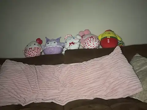 Snapshot of girlfriendmissy chatting on October 18, 2025, 12:12 am girlfriendmissy online show from October 18, 2025, 12:12 am