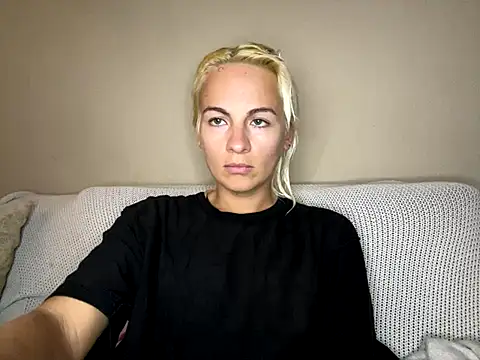 Snapshot of girlfriendmissy chatting on October 3, 2025, 9:05 pm girlfriendmissy online show from October 3, 2025, 9:05 pm