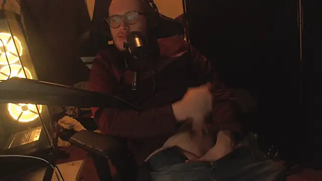 Snapshot of chicostick413 chatting on November 28, 2025, 3:07 am chicostick413 online show from November 28, 2025, 3:07 am