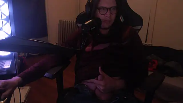 chicostick413 online show from October 19, 2025, 12:24 am