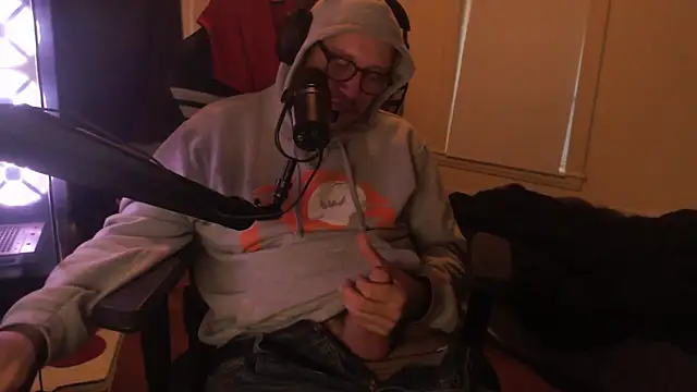 chicostick413 online show from October 12, 2025, 8:43 pm