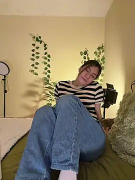 Bckystonee online show from February 10, 2026, 12:37 pm