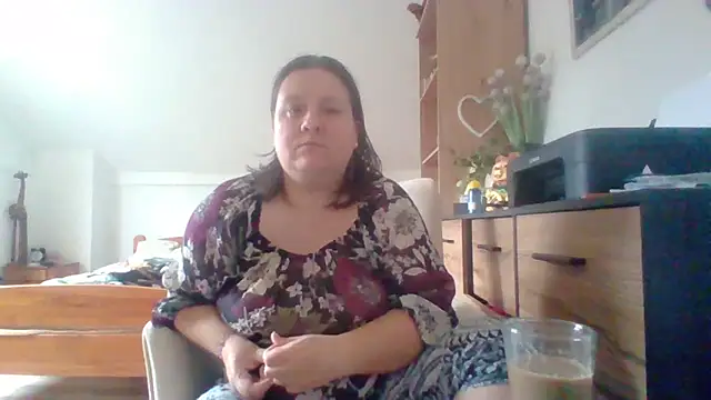 ReifeVenna online show from September 11, 2025, 10:04 am