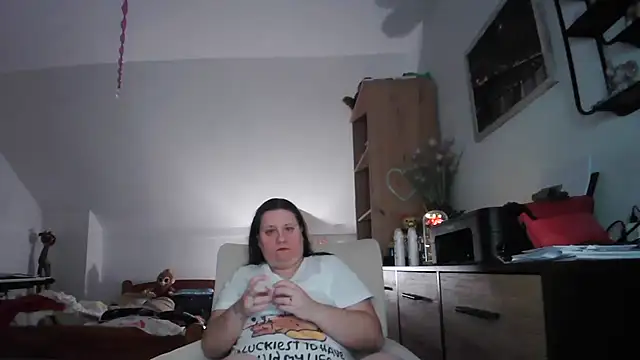 ReifeVenna online show from February 27, 2026, 6:41 pm