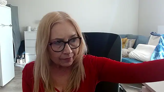 Snapshot of sofia_xkiss chatting on March 18, 2025, 2:39 pm sofia xkiss online show from March 18, 2025, 2:39 pm