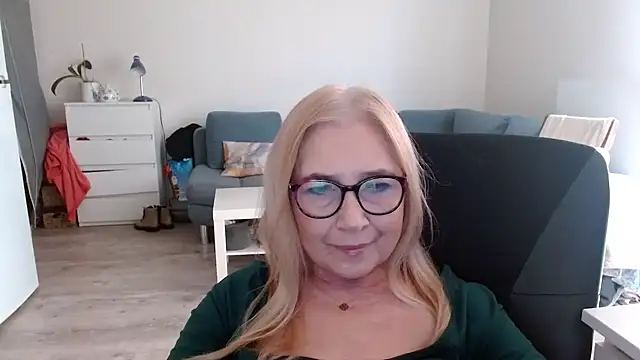Snapshot of sofia_xkiss chatting on February 17, 2025, 7:47 am sofia xkiss online show from February 17, 2025, 7:47 am