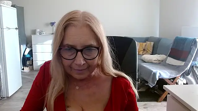 Snapshot of sofia_xkiss chatting on March 7, 2025, 2:45 pm sofia xkiss online show from March 7, 2025, 2:45 pm
