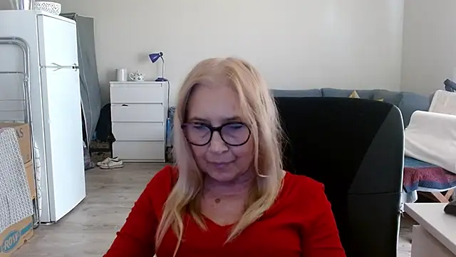 Snapshot of sofia_xkiss chatting on March 21, 2025, 7:44 am sofia xkiss online show from March 21, 2025, 7:44 am
