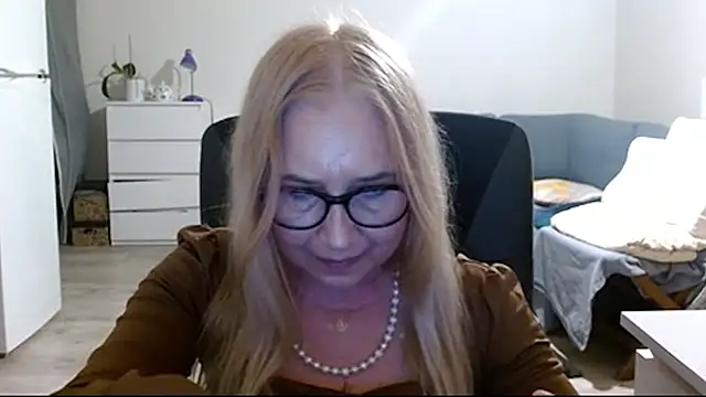 Snapshot of sofia_xkiss chatting on February 23, 2025, 5:50 pm sofia xkiss online show from February 23, 2025, 5:50 pm
