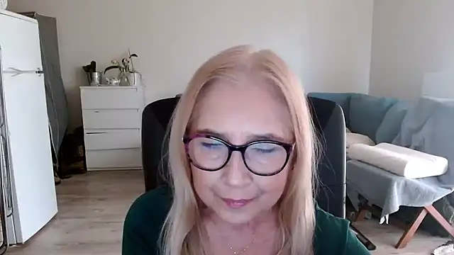 Snapshot of sofia_xkiss chatting on January 29, 2025, 11:09 am sofia xkiss online show from January 29, 2025, 11:09 am