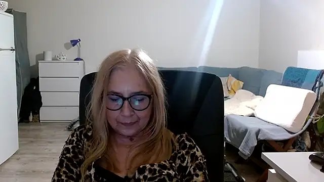 Snapshot of sofia_xkiss chatting on March 14, 2025, 5:46 pm sofia xkiss online show from March 14, 2025, 5:46 pm
