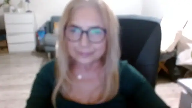 Snapshot of sofia_xkiss chatting on February 11, 2025, 6:01 pm sofia xkiss online show from February 11, 2025, 6:01 pm