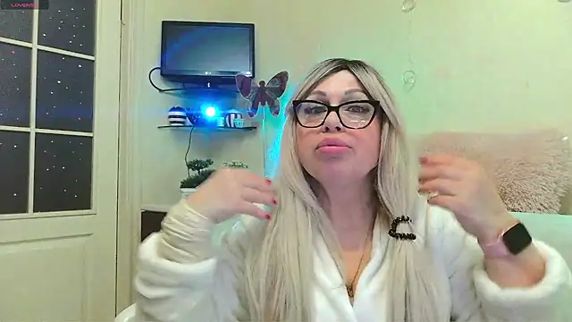 Snapshot of SusieNoreen chatting on October 29, 2025, 1:59 am SusieNoreen online show from October 29, 2025, 1:59 am