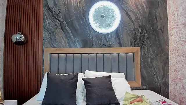 BellaPeers  online show from October 15, 2025, 11:51 am