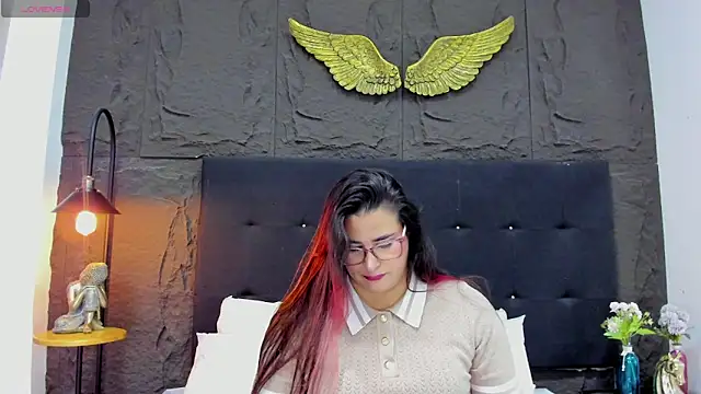 BellaPeers  online show from April 1, 2026, 11:55 am