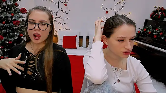 queenofjoyy online show from December 15, 2024, 4:04 pm