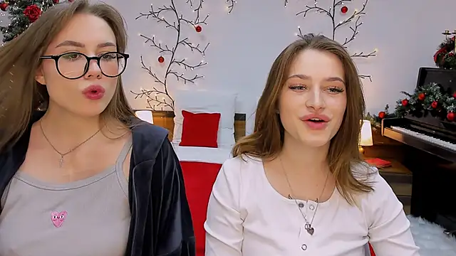 queenofjoyy online show from December 20, 2024, 1:11 pm