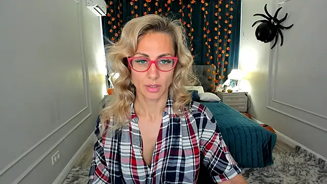 MuseOfStage online show from November 7, 2025, 11:37 am