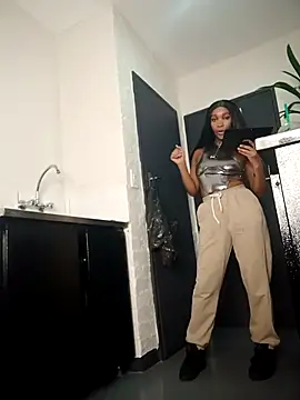 Shria107 online show from March 21, 2026, 4:55 pm