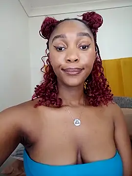 Snapshot of Shria107 chatting on October 6, 2025, 1:01 pm Shria107 online show from October 6, 2025, 1:01 pm