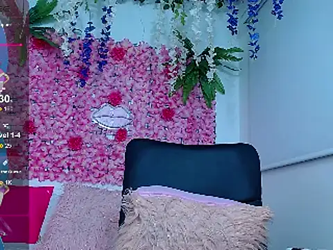BLONDE SEXYHOT online show from March 9, 2025, 5:33 am