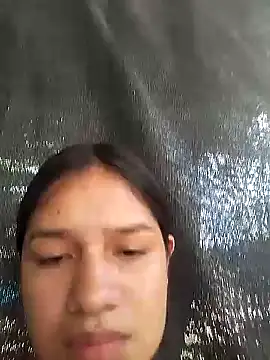 Snapshot of Little_Pau_Dirty chatting on January 14, 2025, 6:17 pm Little Pau Dirty online show from January 14, 2025, 6:17 pm