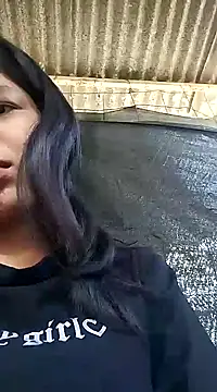 Snapshot of Little_Pau_Dirty chatting on December 19, 2024, 11:50 am Little Pau Dirty online show from December 19, 2024, 11:50 am