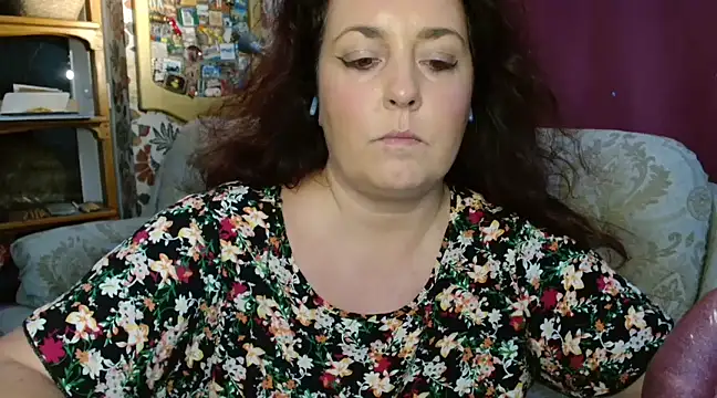 Snapshot of curvyisabella90 chatting on January 23, 2025, 3:22 pm curvyisabella90 online show from January 23, 2025, 3:22 pm
