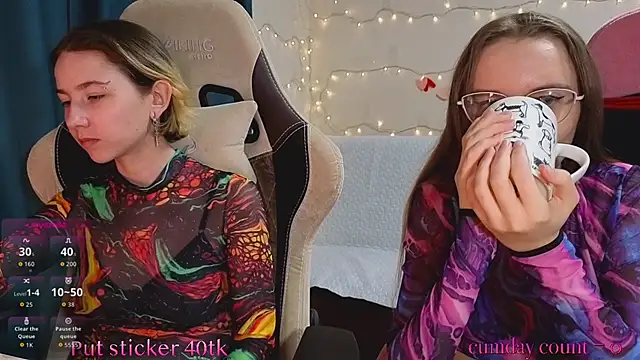 velvetvalkyries online show from October 26, 2025, 3:12 pm