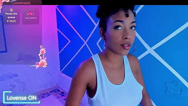 sasha fox00 online show from October 11, 2025, 7:48 pm