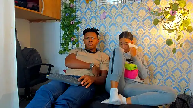 sasha fox00 online show from March 18, 2025, 6:17 am