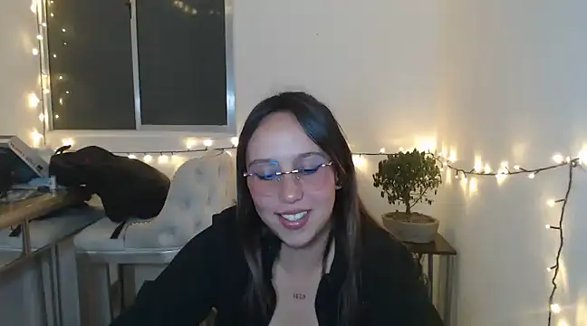 Skarlet Adams28 online show from January 28, 2025, 10:34 pm