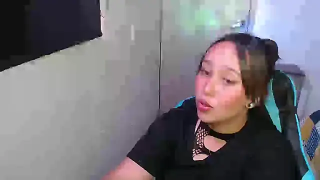 Skarlet Adams28 online show from March 19, 2026, 9:04 pm